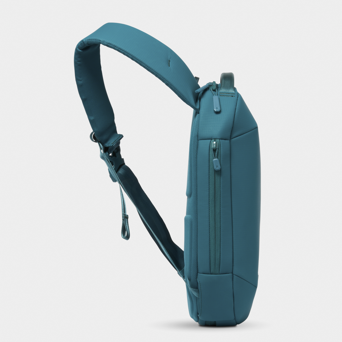Nomatic Juniper Navigator RS Sling 10L Side View#color_juniper
